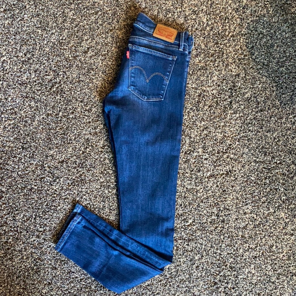 710 Levi Jeans